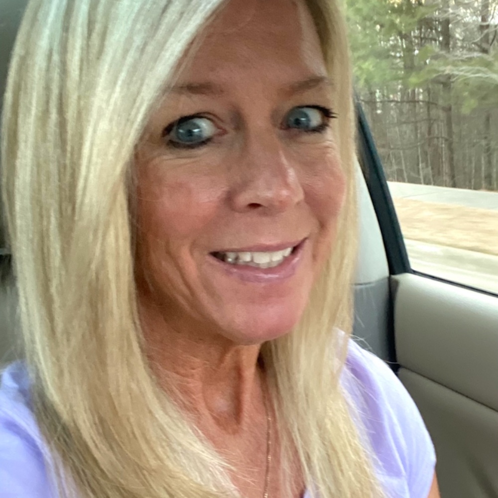 Meet your Posher, Angela